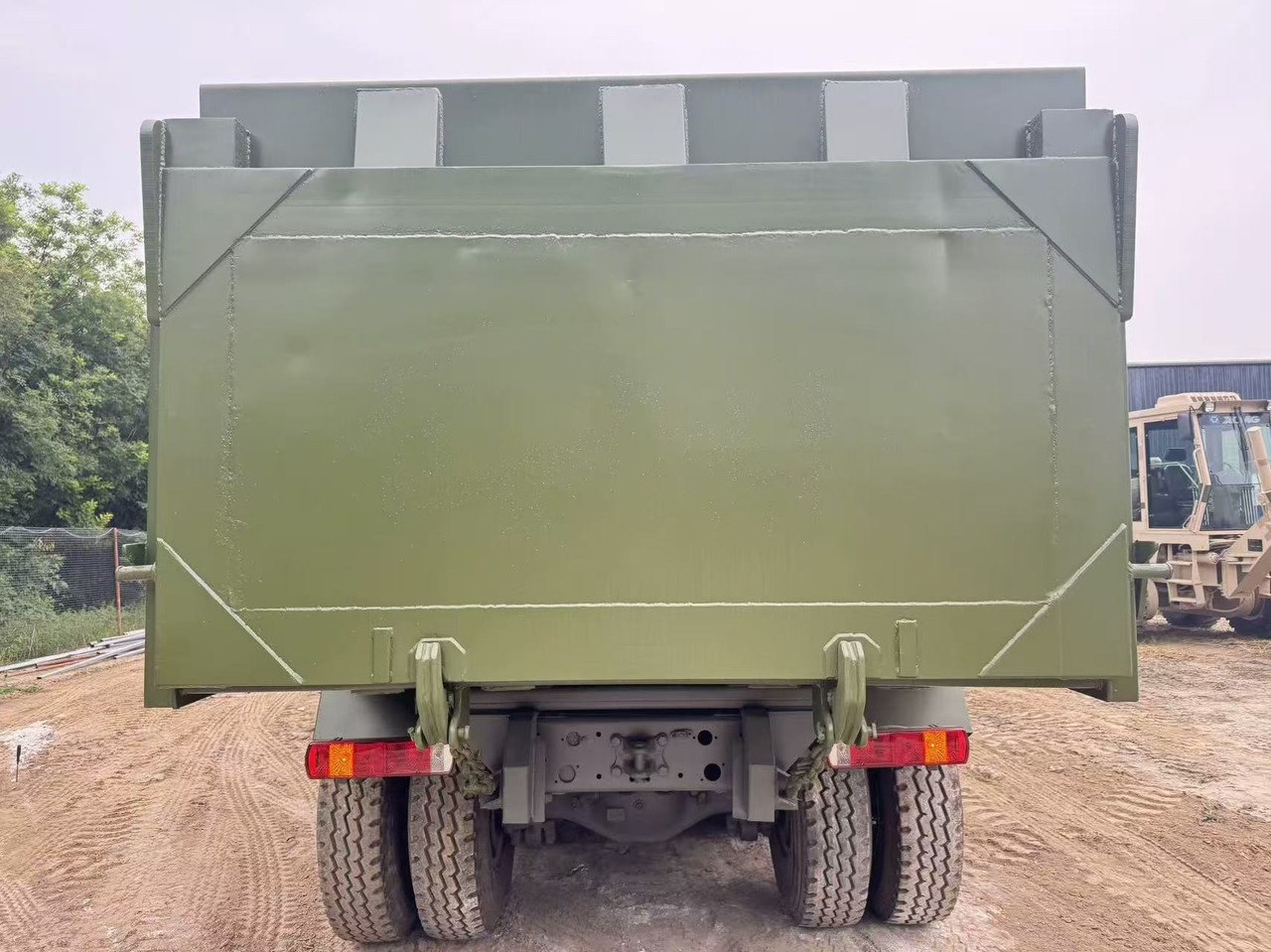 Sinotruk HOWO 380 - Tipper: picture 5 Sinotruk HOWO 380 - Tipper: picture 5