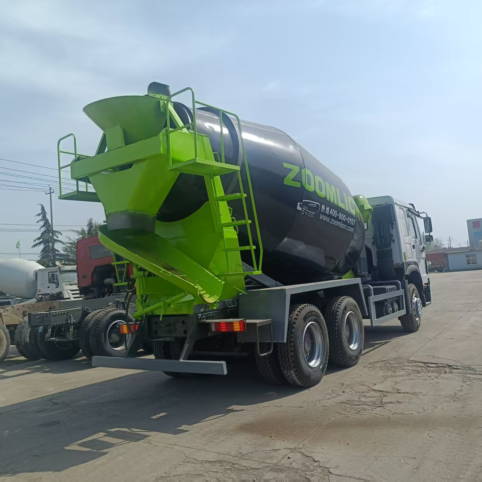 Sinotruk HOWO 6*4 Concrete mixer truck - Concrete mixer truck: picture 5 Sinotruk HOWO 6*4 Concrete mixer truck - Concrete mixer truck: picture 5