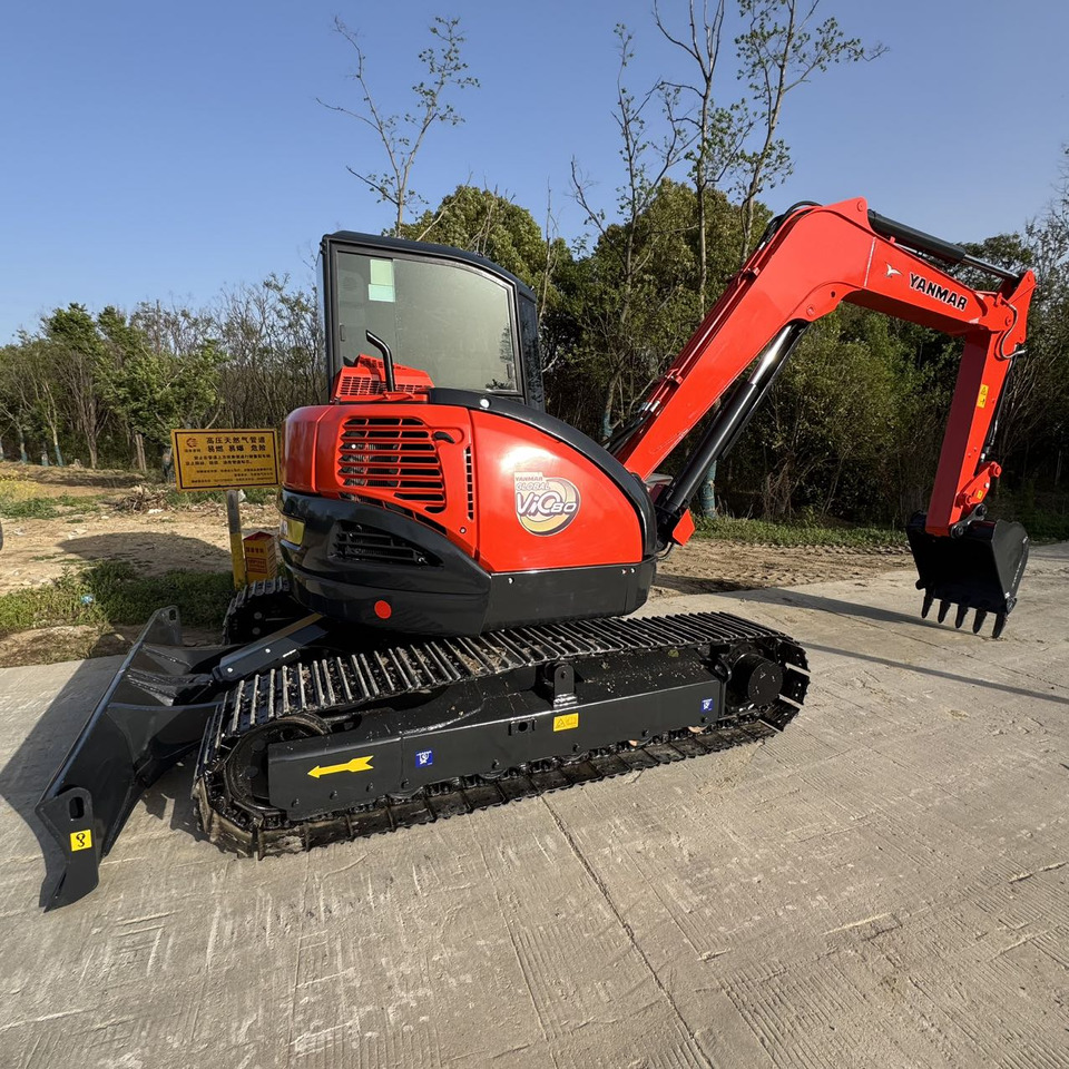 YANMAR VIO80 - Mini excavator: picture 2 YANMAR VIO80 - Mini excavator: picture 2