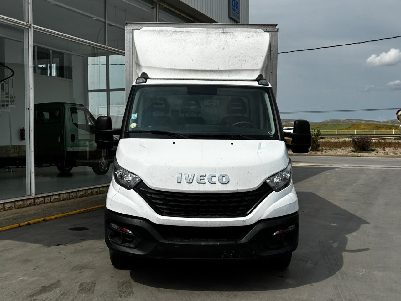 Caja cerrada IVECO 35C16 20m3 - Box van: picture 2 Caja cerrada IVECO 35C16 20m3 - Box van: picture 2