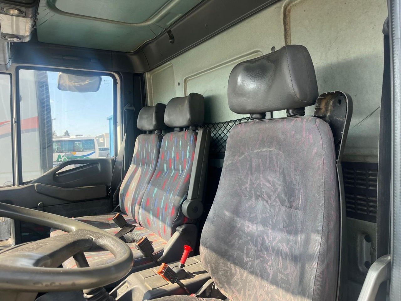 Curtainsider truck Caja cerrada IVECO Eurocargo ML80E17: picture 7