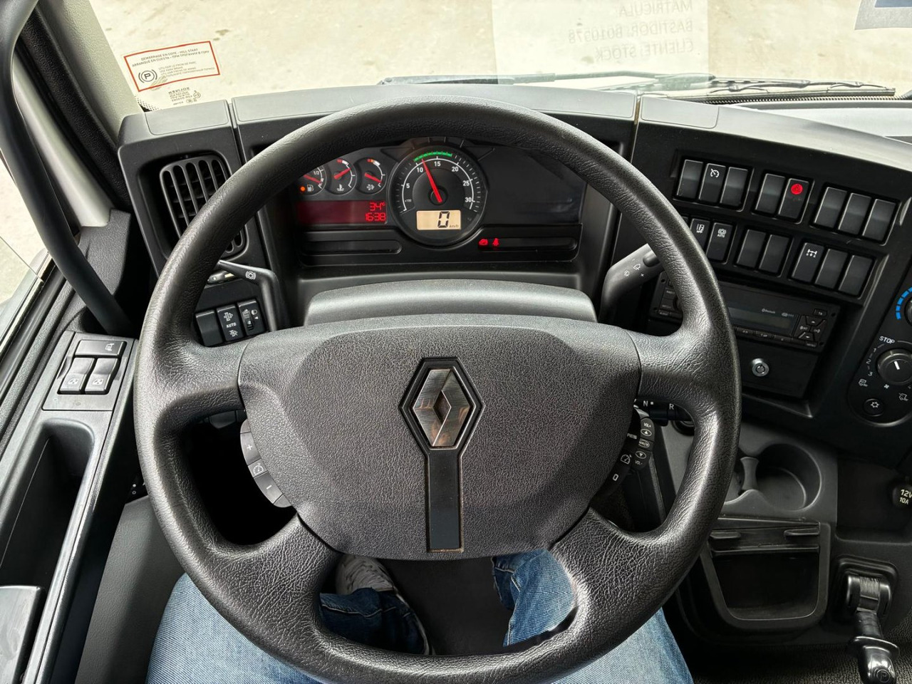 Box truck Caja cerrada Renault D120-210: picture 11