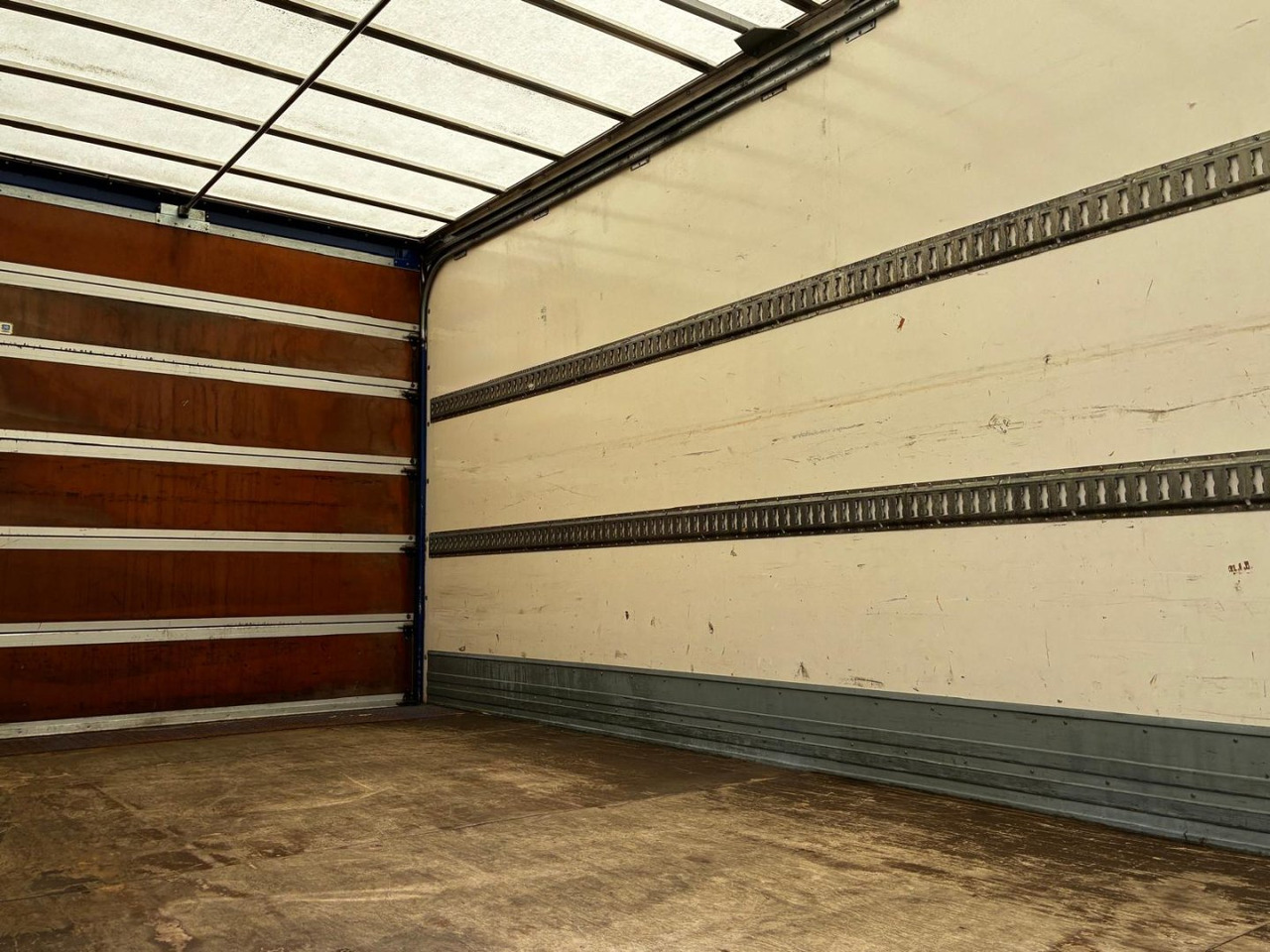 Box truck Caja cerrada Renault D120-210: picture 8