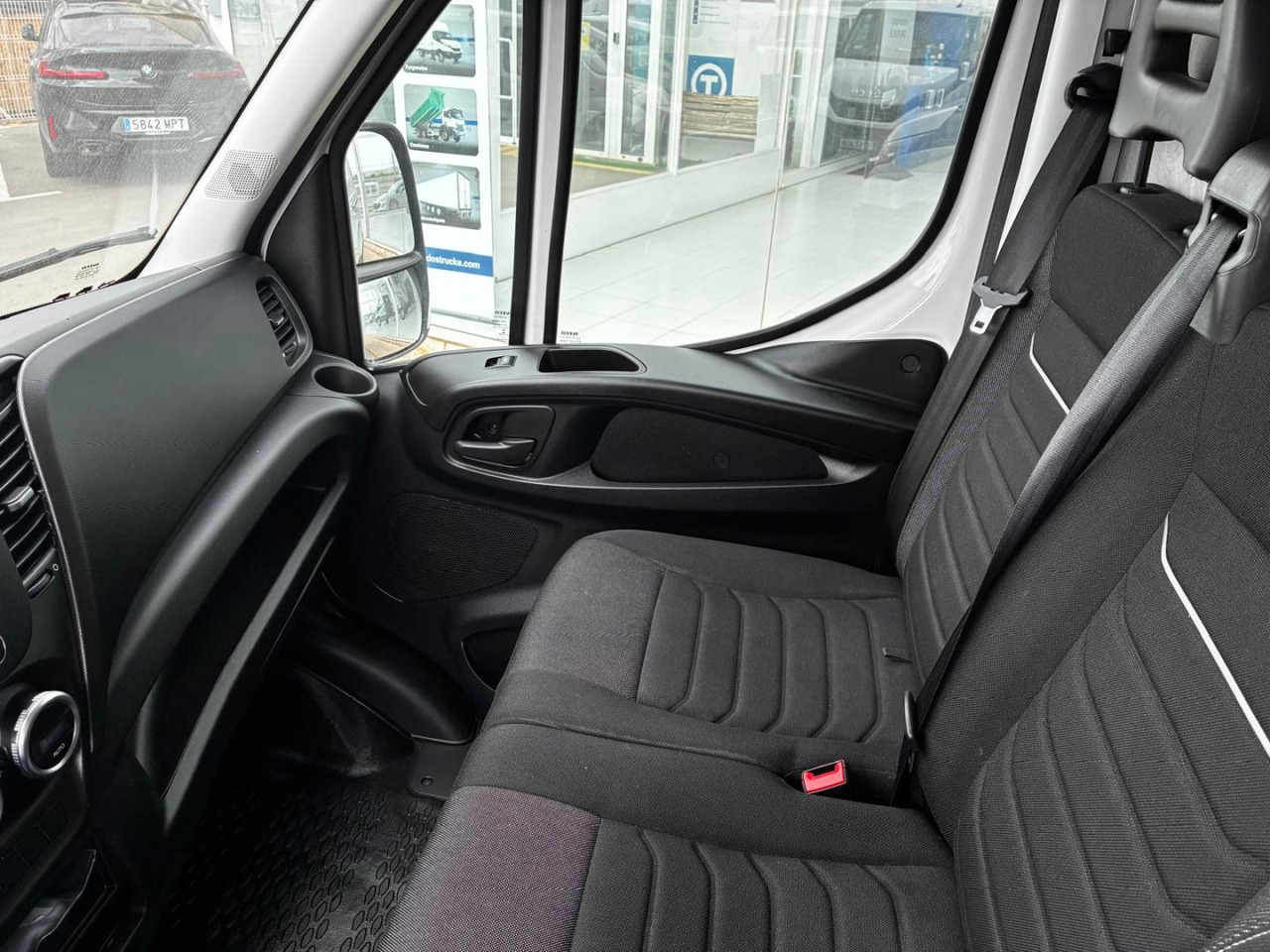 Furgón IVECO 35S14 V 12m3 - Panel van: picture 5 Furgón IVECO 35S14 V 12m3 - Panel van: picture 5
