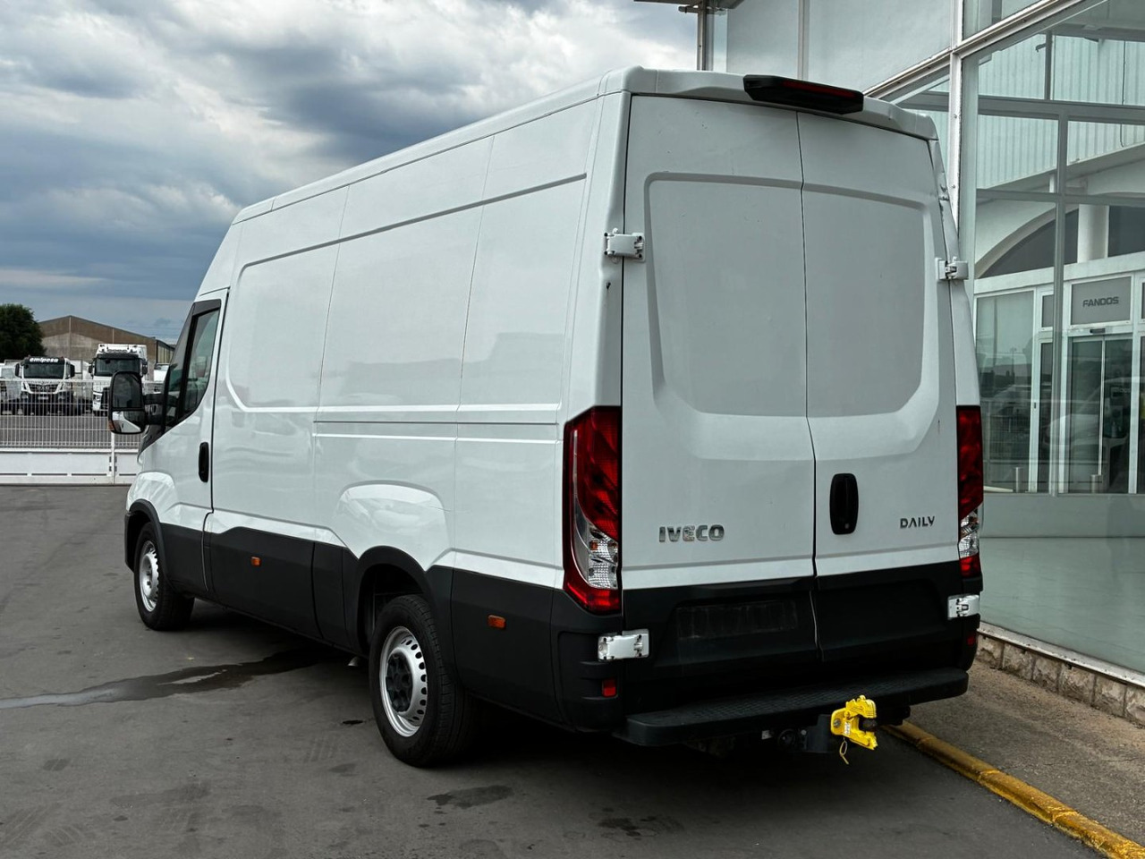 Furgón IVECO 35S14 V 12m3 - Panel van: picture 4 Furgón IVECO 35S14 V 12m3 - Panel van: picture 4