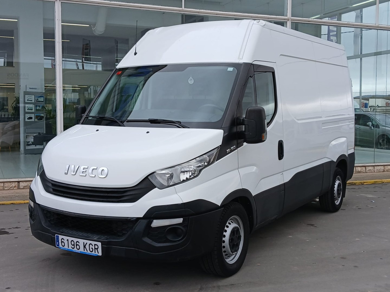 Furgón IVECO 35S16 10.8m3 - Panel van: picture 1 Furgón IVECO 35S16 10.8m3 - Panel van: picture 1