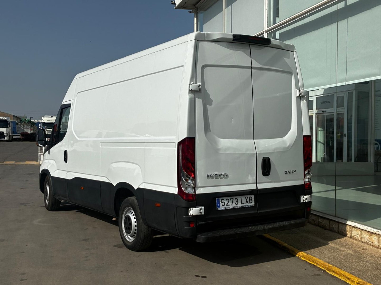 Furgón IVECO 35S16 V 12m3 - Panel van: picture 4 Furgón IVECO 35S16 V 12m3 - Panel van: picture 4