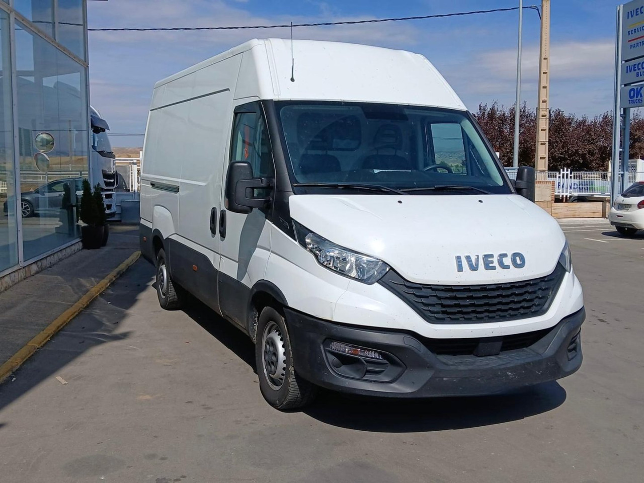Furgón IVECO 35S16 V 12m3 - Panel van: picture 3 Furgón IVECO 35S16 V 12m3 - Panel van: picture 3