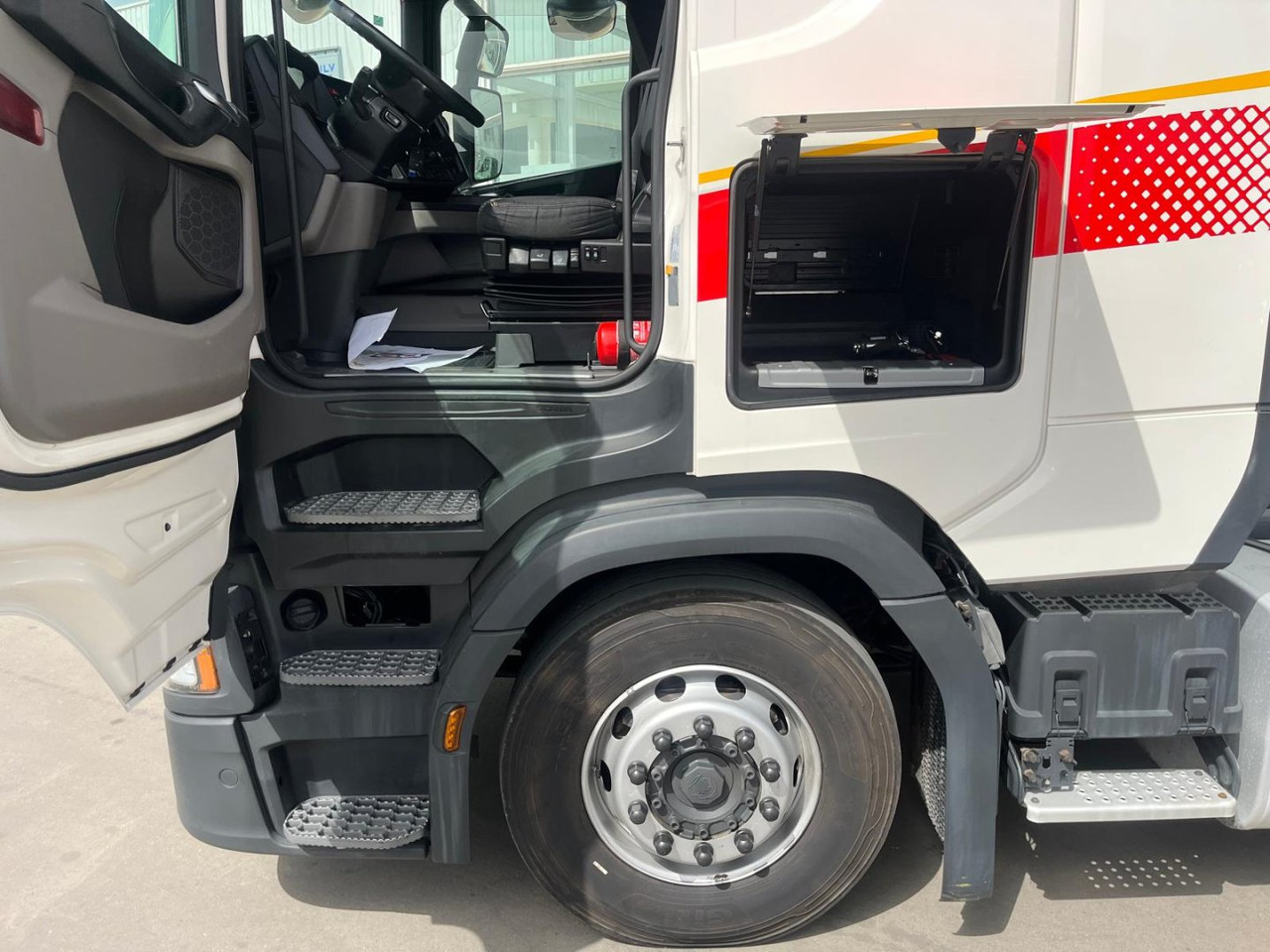 Cabeza Tractora Scania R500 AUTOMATICO-INTARDER - Tractor unit: picture 5 Cabeza Tractora Scania R500 AUTOMATICO-INTARDER - Tractor unit: picture 5