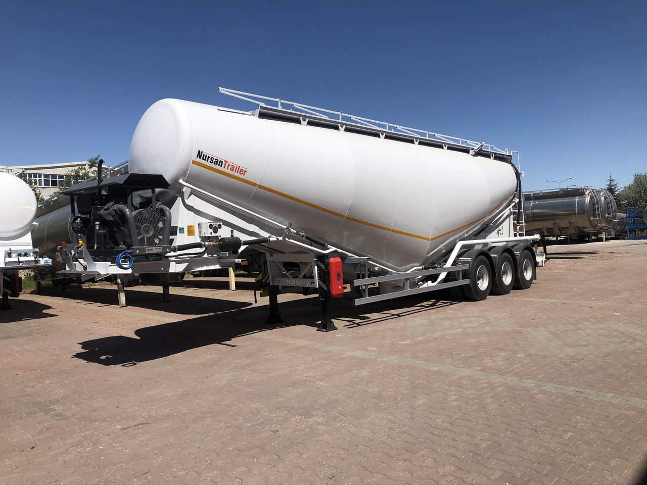 New Tank semi-trailer for transportation of cement NURSAN Cement Bulker: picture 6 New Tank semi-trailer for transportation of cement NURSAN Cement Bulker: picture 6