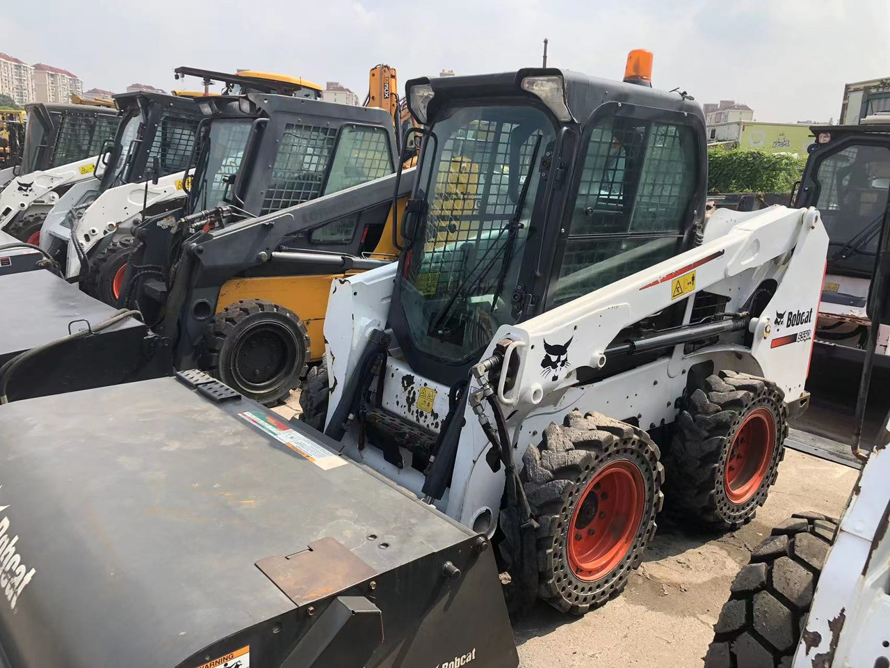 BOBCAT S550 - Skid steer loader: picture 1 BOBCAT S550 - Skid steer loader: picture 1