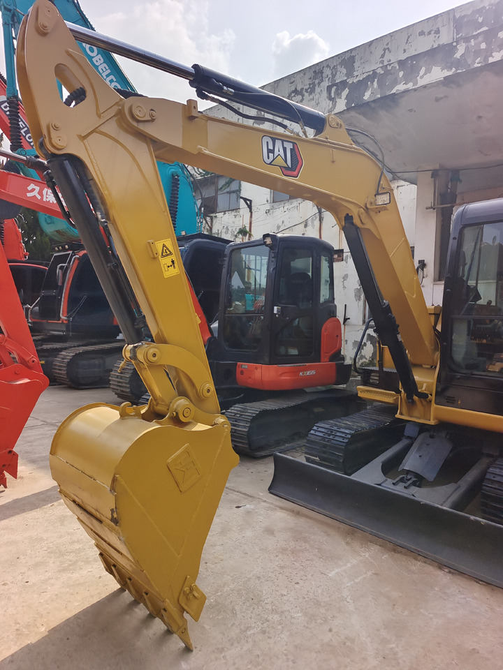 CAT 305.5 E 2 - Mini excavator: picture 3 CAT 305.5 E 2 - Mini excavator: picture 3