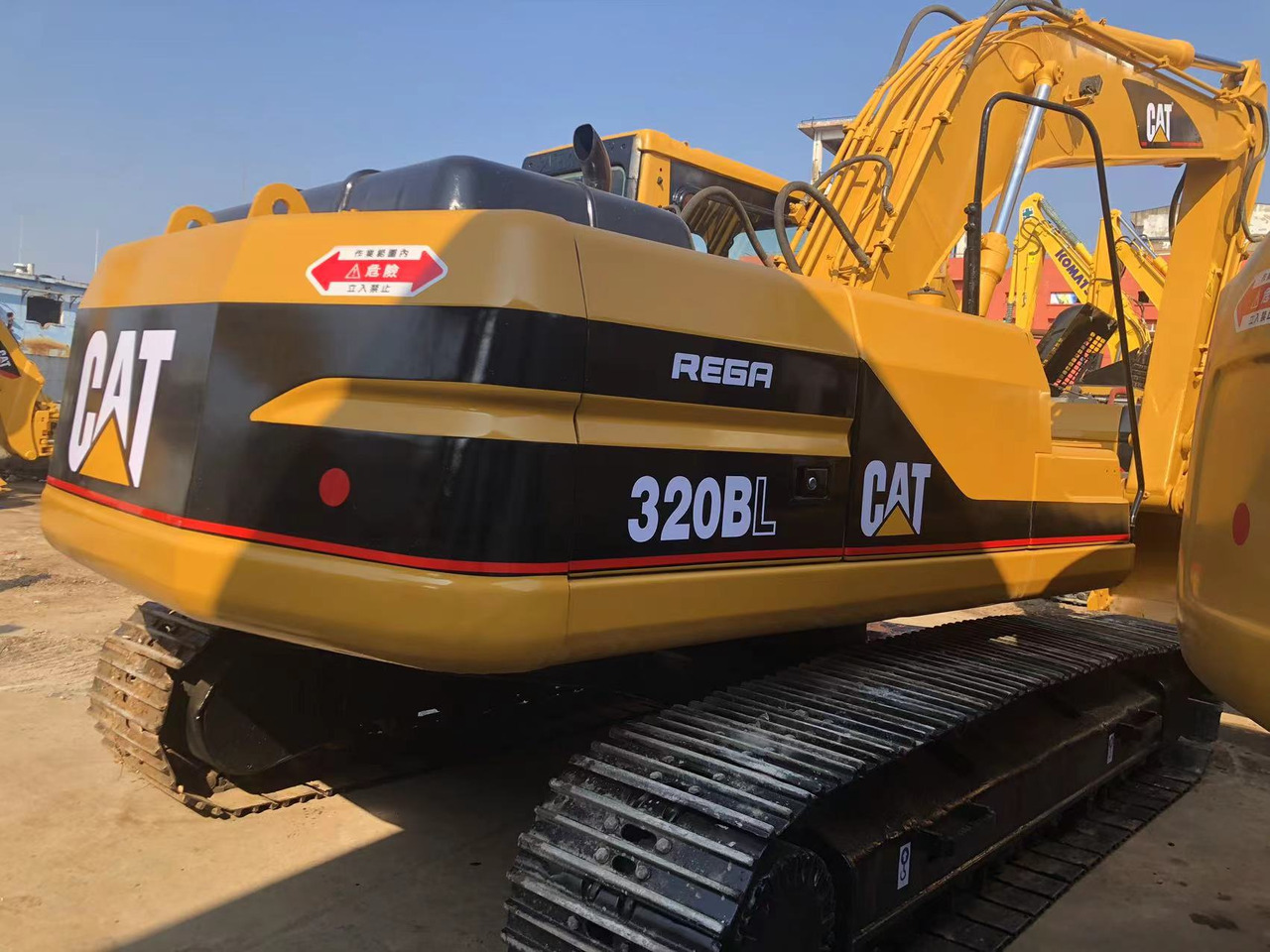CAT 320BL - Crawler excavator: picture 3 CAT 320BL - Crawler excavator: picture 3