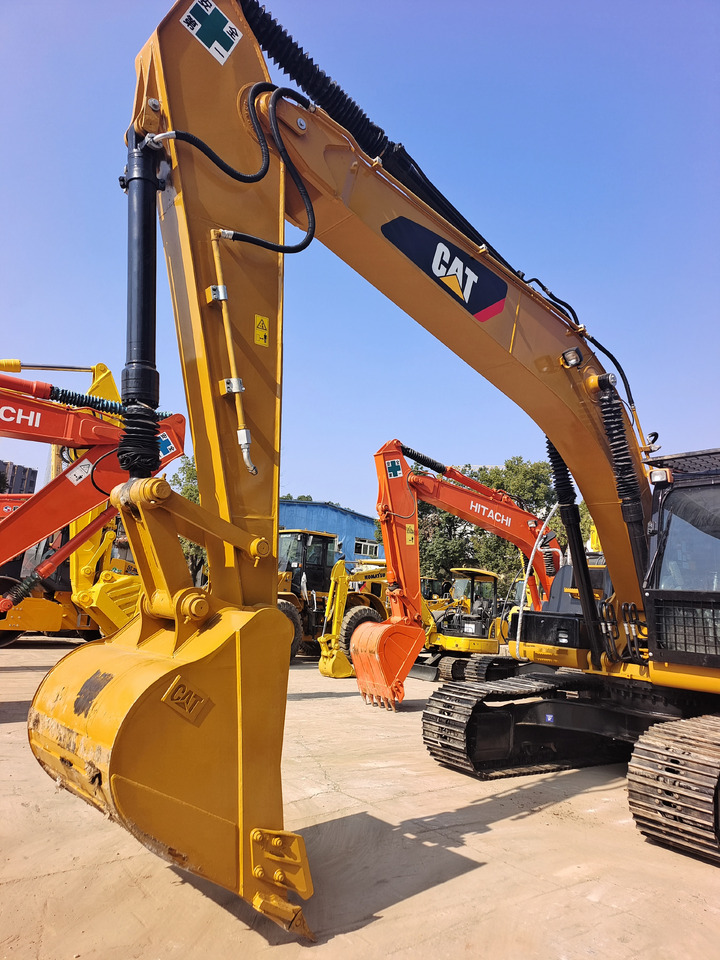 Crawler excavator CAT 320D2L: picture 26