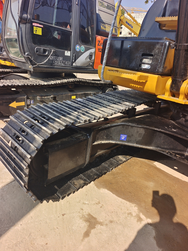 Crawler excavator CAT 320D2L: picture 16