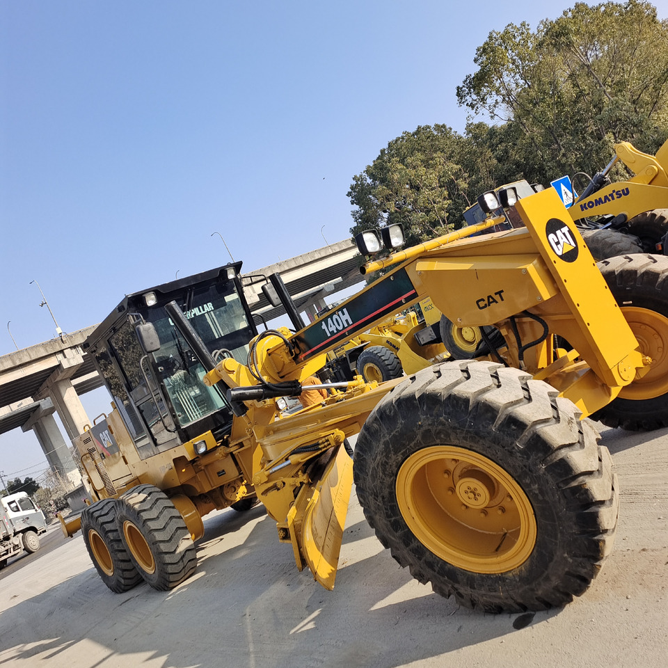 CATERPILLAR 140H CAT - Grader: picture 1 CATERPILLAR 140H CAT - Grader: picture 1