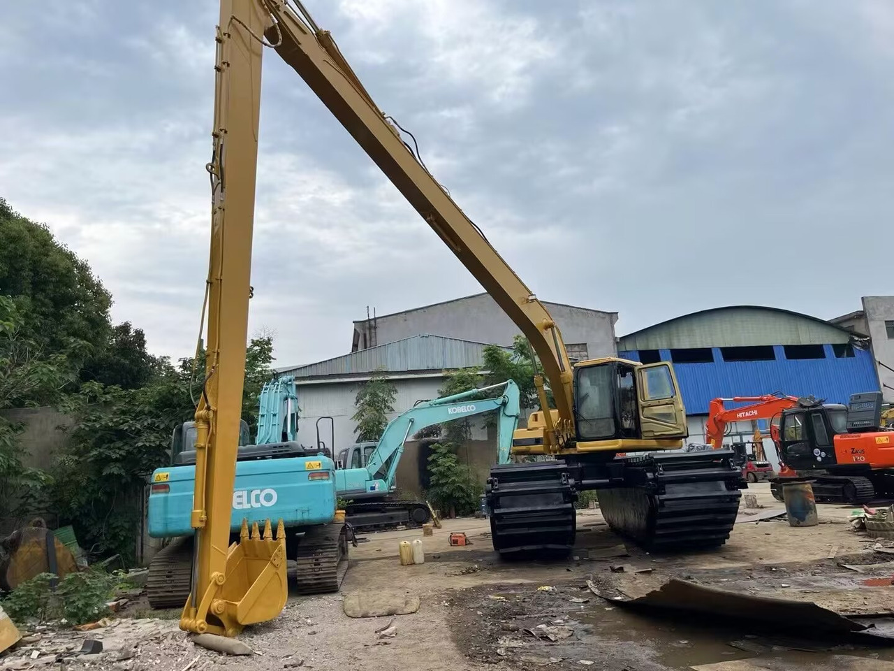 CATERPILLAR 320 BL 18 METER EXTENDED ARM CUSTOMIZABLE DREDGER - Amphibious excavator: picture 3 CATERPILLAR 320 BL 18 METER EXTENDED ARM CUSTOMIZABLE DREDGER - Amphibious excavator: picture 3