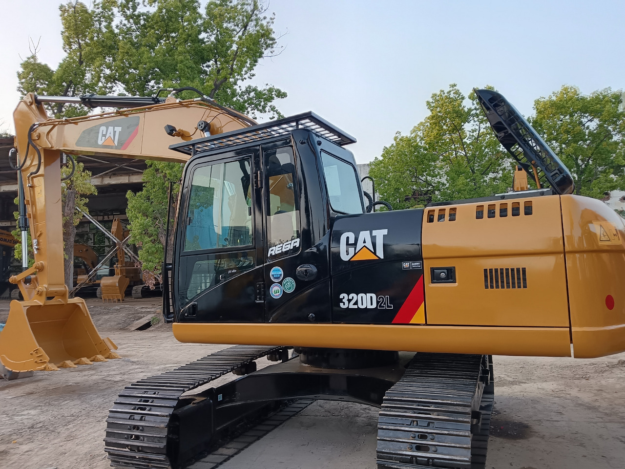 CATERPILLAR 320D CAT 320D2 L - Crawler excavator: picture 3 CATERPILLAR 320D CAT 320D2 L - Crawler excavator: picture 3