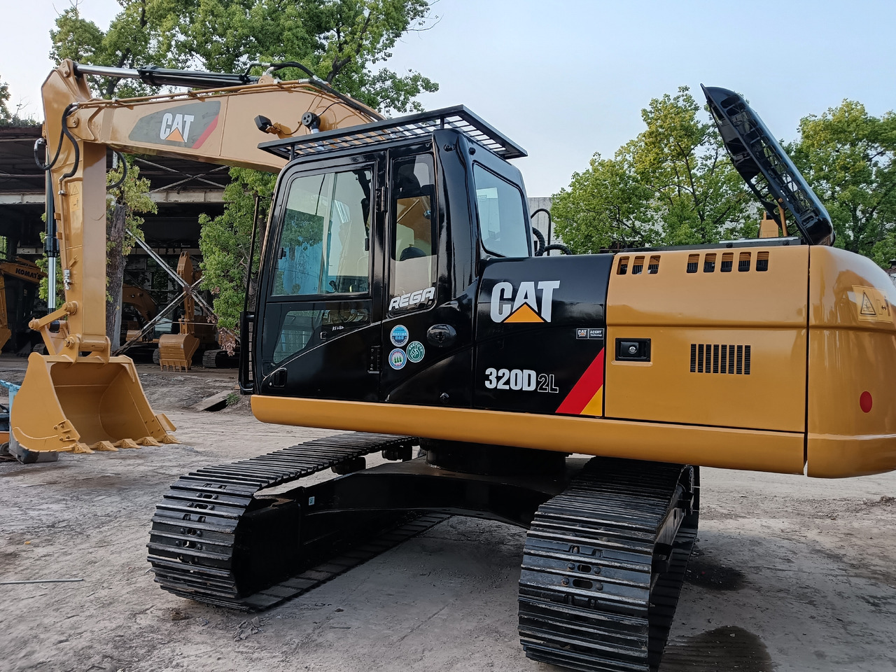 CATERPILLAR 320D2L CAT 320D - Crawler excavator: picture 2 CATERPILLAR 320D2L CAT 320D - Crawler excavator: picture 2