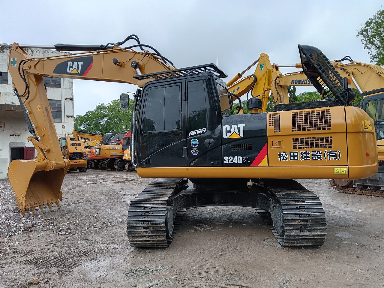 CATERPILLAR 324 DL CAT 324D 2 L - Crawler excavator: picture 2 CATERPILLAR 324 DL CAT 324D 2 L - Crawler excavator: picture 2