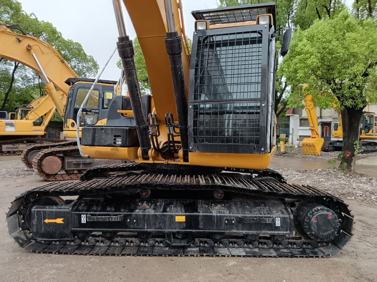 CATERPILLAR 324 DL CAT 324D 2 L - Crawler excavator: picture 1 CATERPILLAR 324 DL CAT 324D 2 L - Crawler excavator: picture 1