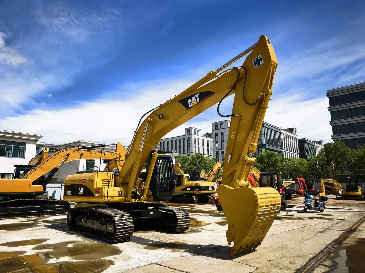 CATERPILLAR 325C CAT 320D2L 330D2L 320GC 330GC - Crawler excavator: picture 5 CATERPILLAR 325C CAT 320D2L 330D2L 320GC 330GC - Crawler excavator: picture 5