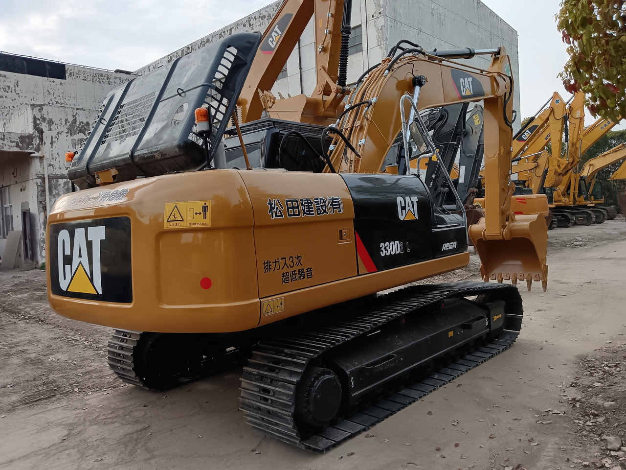 CATERPILLAR 330 D2L CAT 330 D - Crawler excavator: picture 2 CATERPILLAR 330 D2L CAT 330 D - Crawler excavator: picture 2