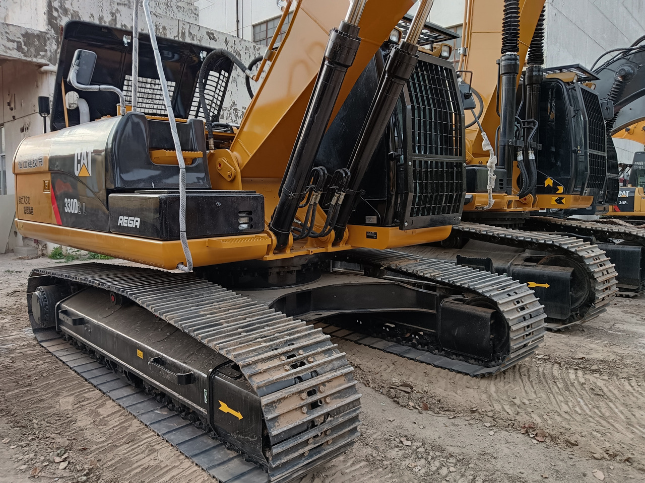 CATERPILLAR 330D2 L CAT 330D - Crawler excavator: picture 2 CATERPILLAR 330D2 L CAT 330D - Crawler excavator: picture 2