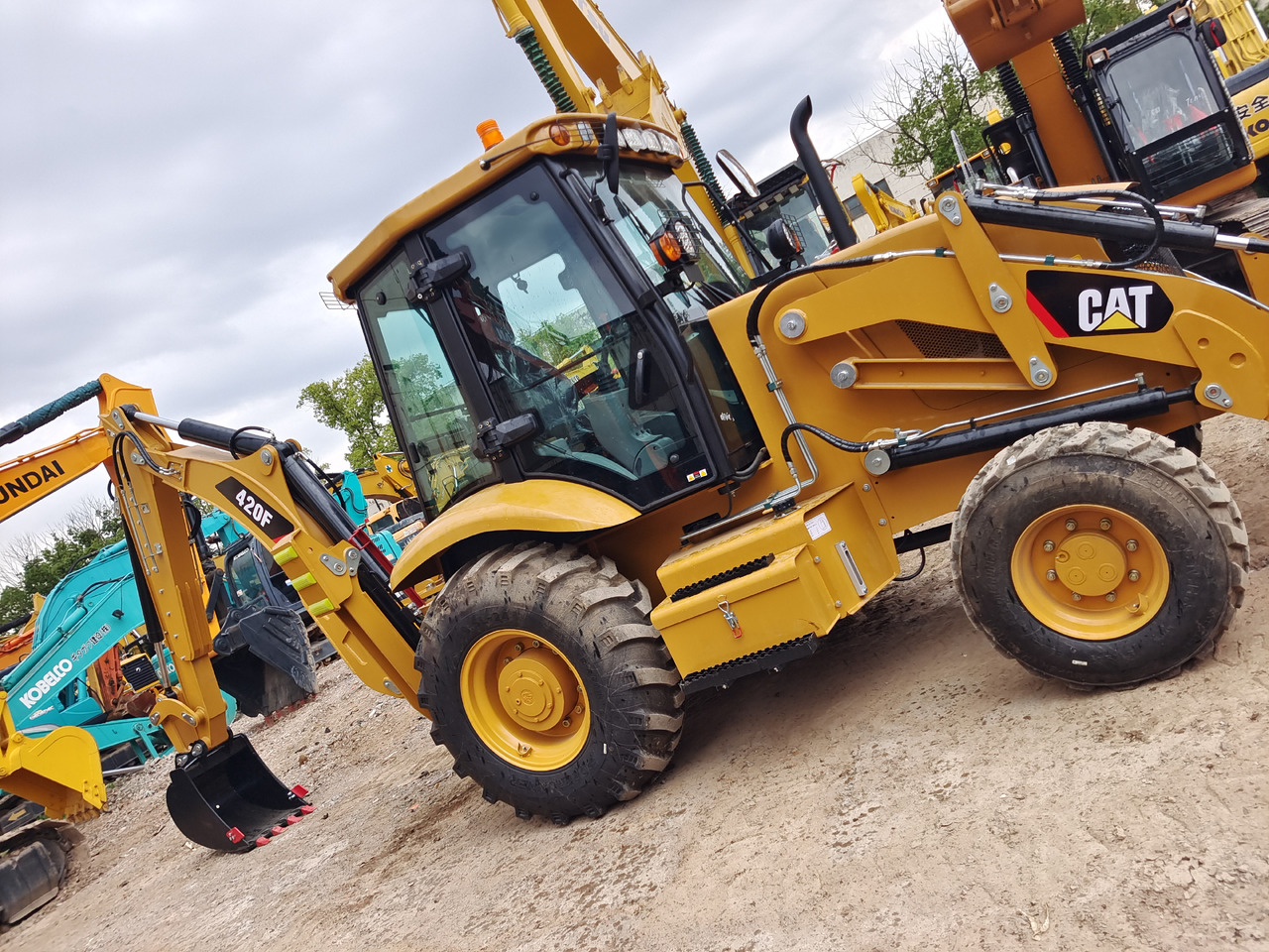 New Backhoe loader CATERPILLAR 420F CAT: picture 6
