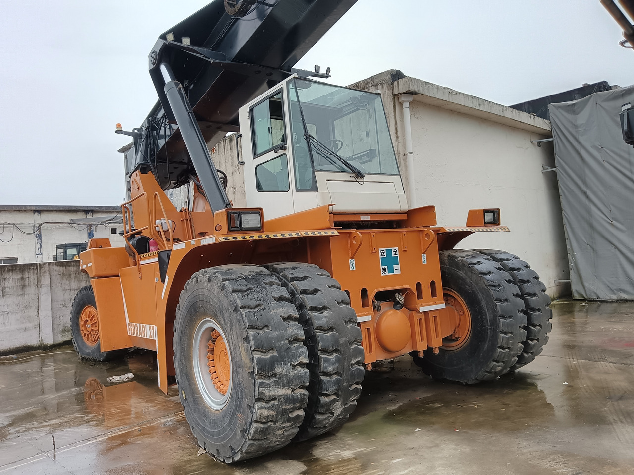 CVS FERRARRI 278 Ferrarri F278.6 45 TON CAPACITY - Reach stacker: picture 3 CVS FERRARRI 278 Ferrarri F278.6 45 TON CAPACITY - Reach stacker: picture 3