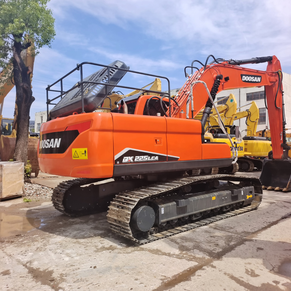DOOSAN DX225LCA DX 225 LCA DX300 DX340 - Crawler excavator: picture 2 DOOSAN DX225LCA DX 225 LCA DX300 DX340 - Crawler excavator: picture 2