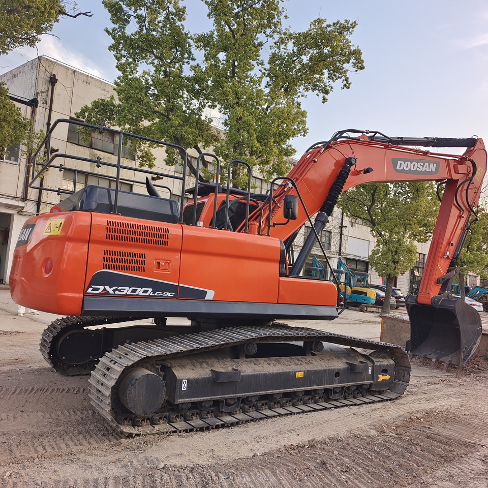 DOOSAN DX300 LC - 9C DX 300 LCA DX340 - Crawler excavator: picture 2 DOOSAN DX300 LC - 9C DX 300 LCA DX340 - Crawler excavator: picture 2