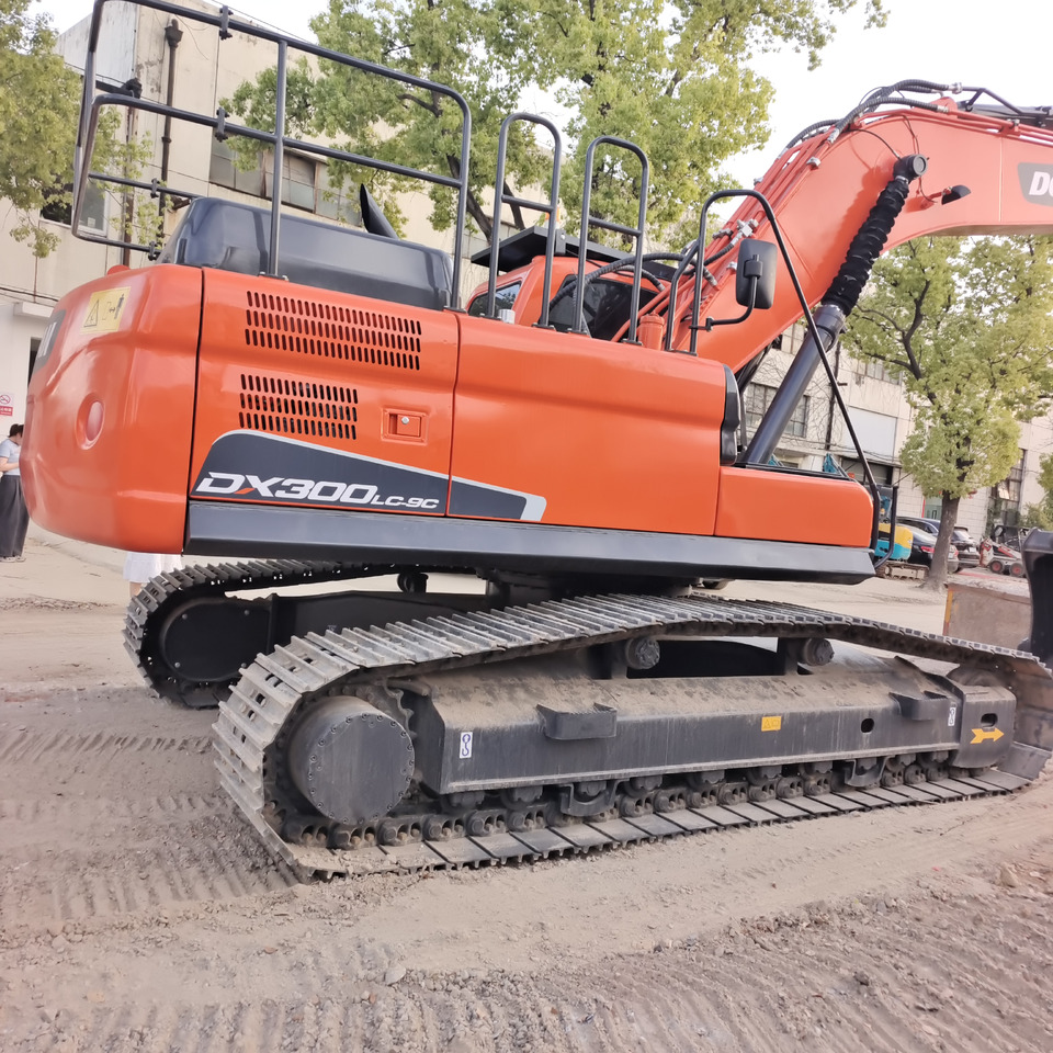 DOOSAN DX300 LC - 9C DX 300 LCA DX340 - Crawler excavator: picture 3 DOOSAN DX300 LC - 9C DX 300 LCA DX340 - Crawler excavator: picture 3