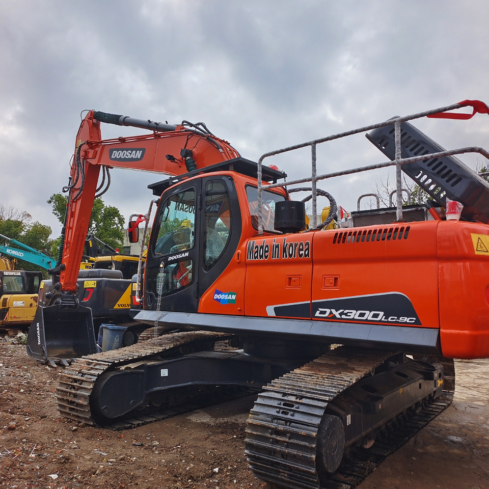Crawler excavator DOOSAN DX300LCA DX300LC-9C: picture 8