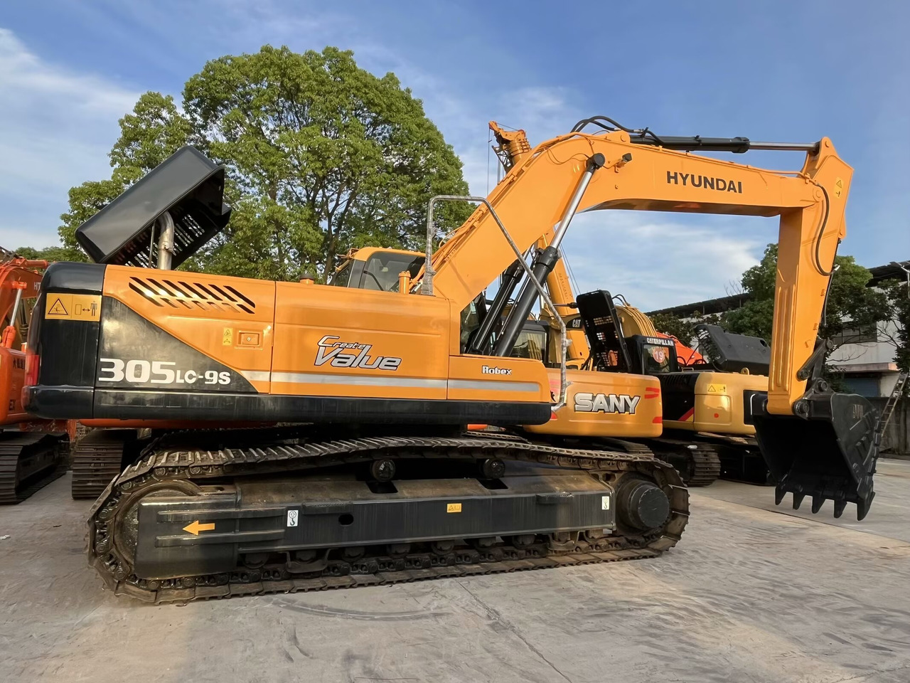 Crawler excavator HYUNDAI 305LC-9T: picture 9