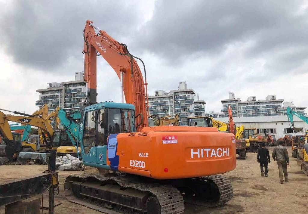 Crawler excavator Hitachi EX 200-3: picture 1