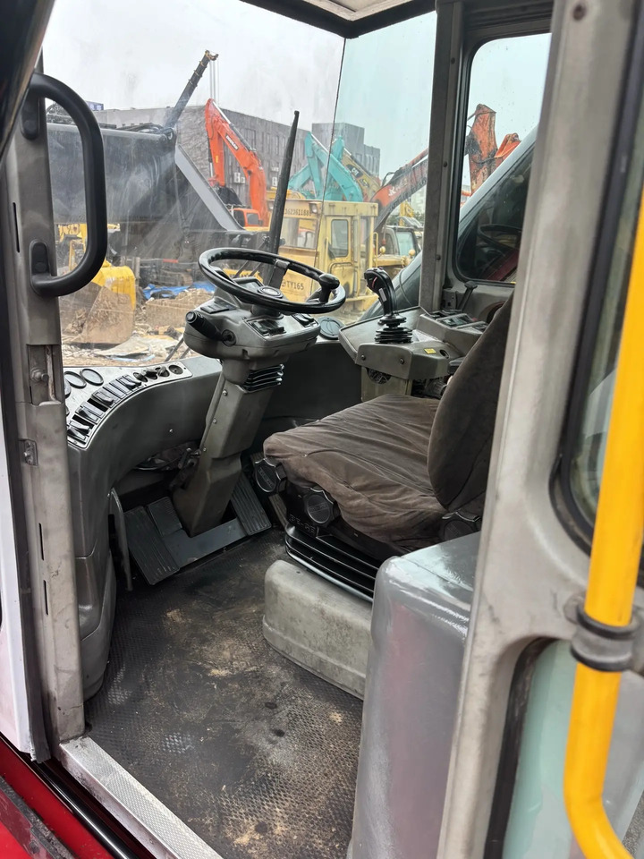 KALMAR DRS4527-S5 DRF450 - Reach stacker: picture 5 KALMAR DRS4527-S5 DRF450 - Reach stacker: picture 5