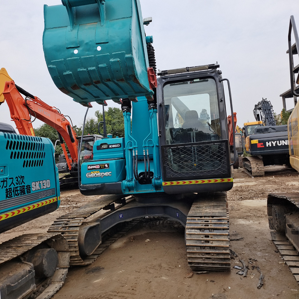 KOBELCO SK140 SK200-8 SK210LC - Crawler excavator: picture 4 KOBELCO SK140 SK200-8 SK210LC - Crawler excavator: picture 4