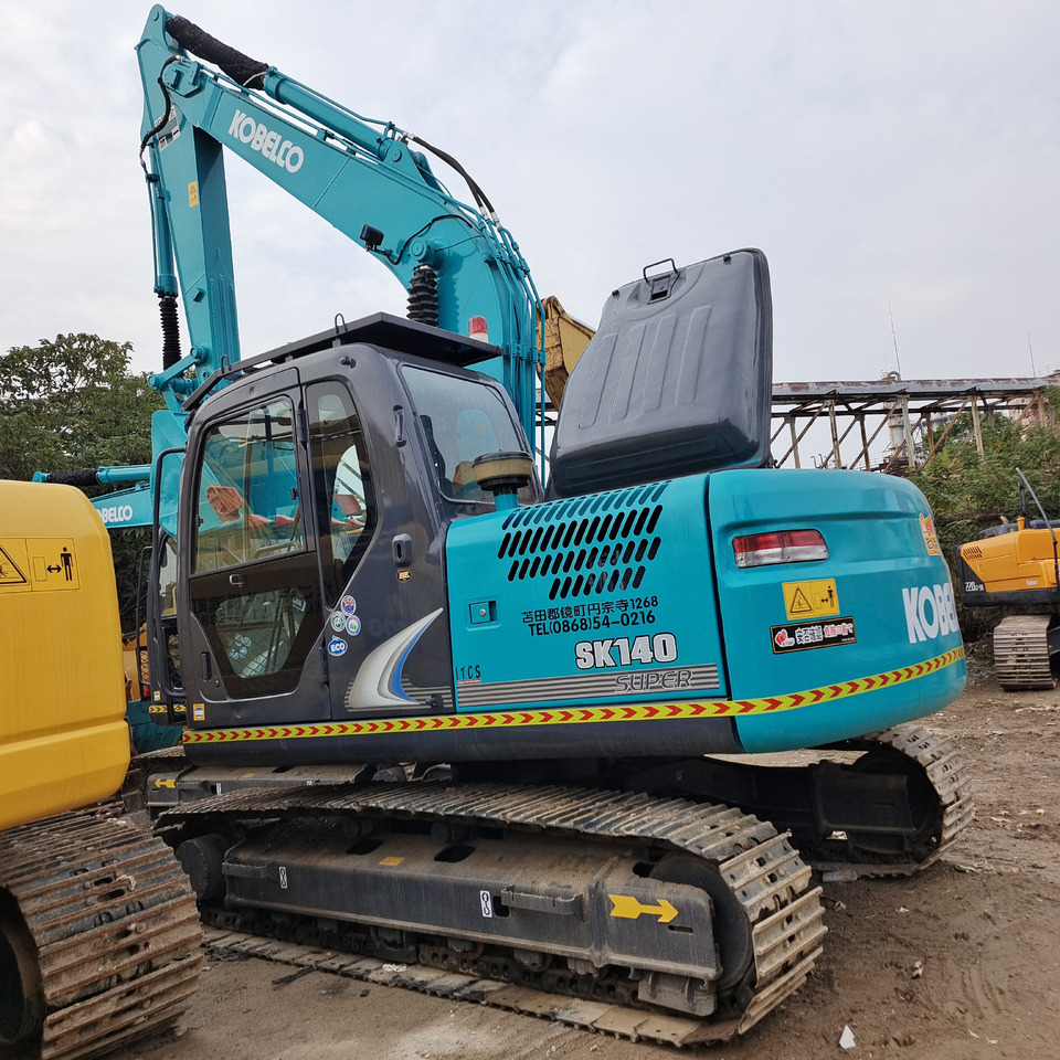 KOBELCO SK140 SK200-8 SK210LC - Crawler excavator: picture 1 KOBELCO SK140 SK200-8 SK210LC - Crawler excavator: picture 1