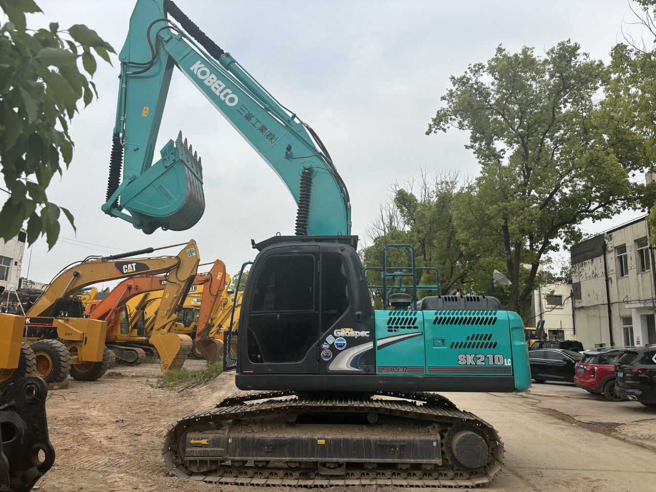 KOBELCO SK210LC - Crawler excavator: picture 1 KOBELCO SK210LC - Crawler excavator: picture 1