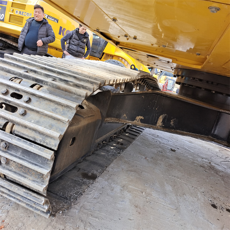 KOMATSU PC 220-8 N1 - Crawler excavator: picture 4 KOMATSU PC 220-8 N1 - Crawler excavator: picture 4
