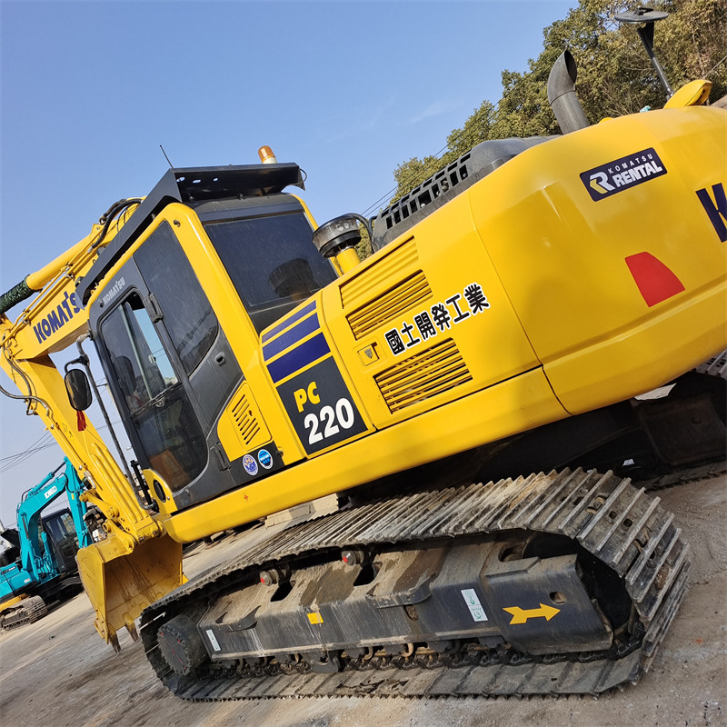 KOMATSU PC220-8 - Crawler excavator: picture 2 KOMATSU PC220-8 - Crawler excavator: picture 2