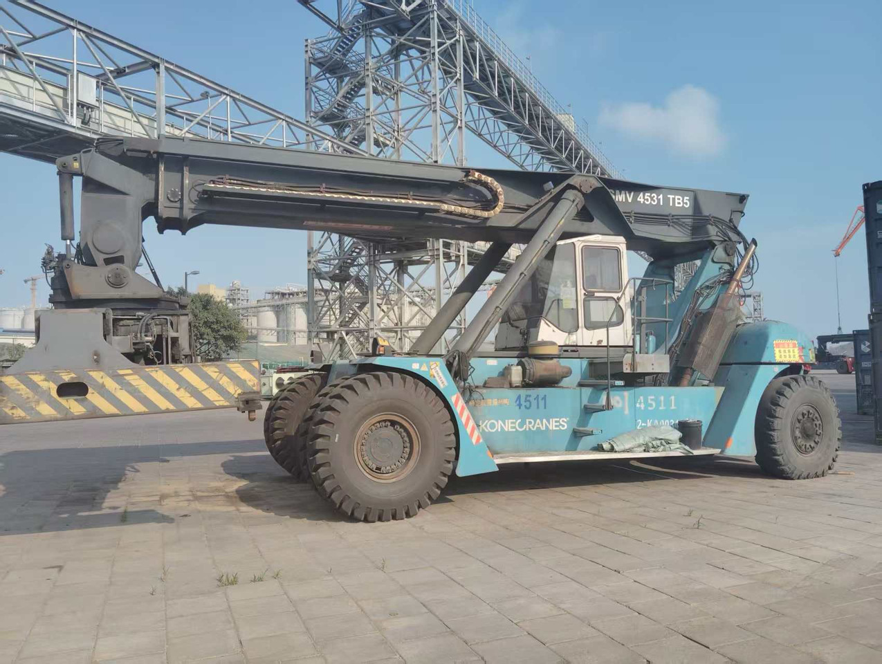 KONECRANES SMV 4531 TB5 45 TON REACH STACKER - Reach stacker: picture 4 KONECRANES SMV 4531 TB5 45 TON REACH STACKER - Reach stacker: picture 4