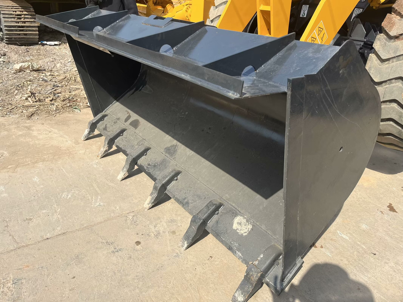 LIUGONG CLG 835 - Wheel loader: picture 2 LIUGONG CLG 835 - Wheel loader: picture 2