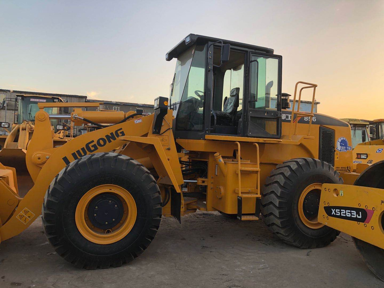 LIUGONG CLG 856 - Wheel loader: picture 3 LIUGONG CLG 856 - Wheel loader: picture 3