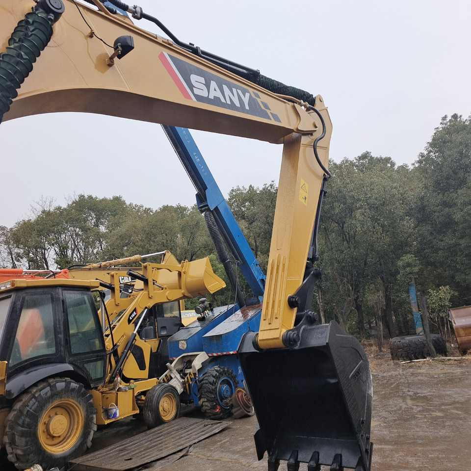 SANY SY215C - 9 - Crawler excavator: picture 4 SANY SY215C - 9 - Crawler excavator: picture 4