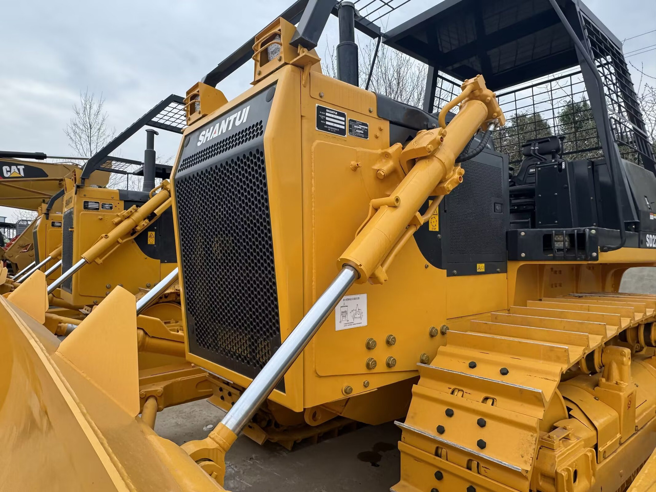 SHANTUI SD22F WITH WINCH FORESTRY VERSION - Bulldozer: picture 1 SHANTUI SD22F WITH WINCH FORESTRY VERSION - Bulldozer: picture 1