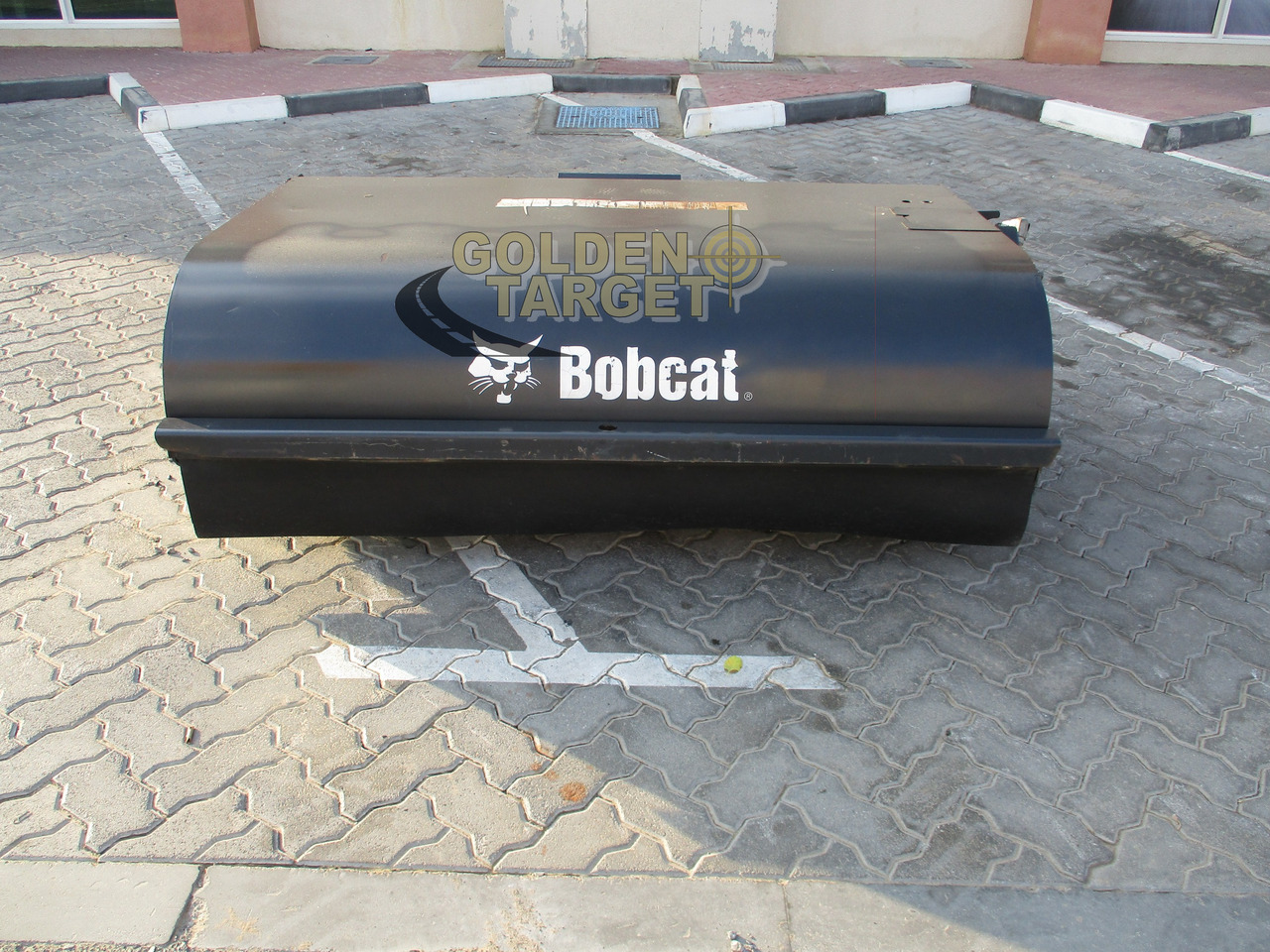 BOBCAT 72 Sweeper - Broom for Skid steer loader: picture 3 BOBCAT 72 Sweeper - Broom for Skid steer loader: picture 3