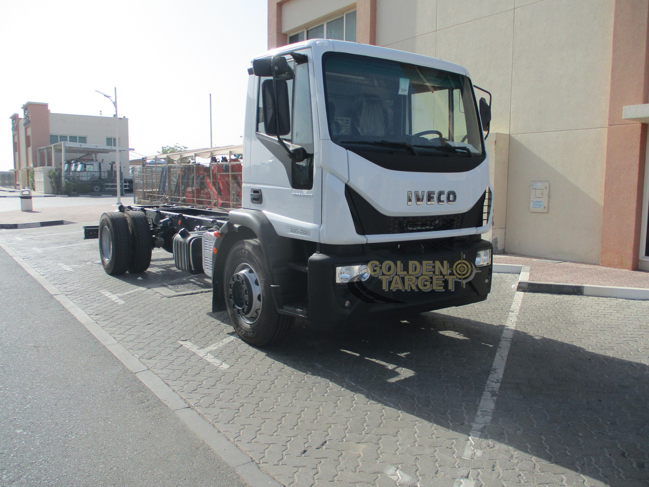 IVECO EUROCARGO 180E28 4x2 Chassis - Cab chassis truck: picture 1 IVECO EUROCARGO 180E28 4x2 Chassis - Cab chassis truck: picture 1