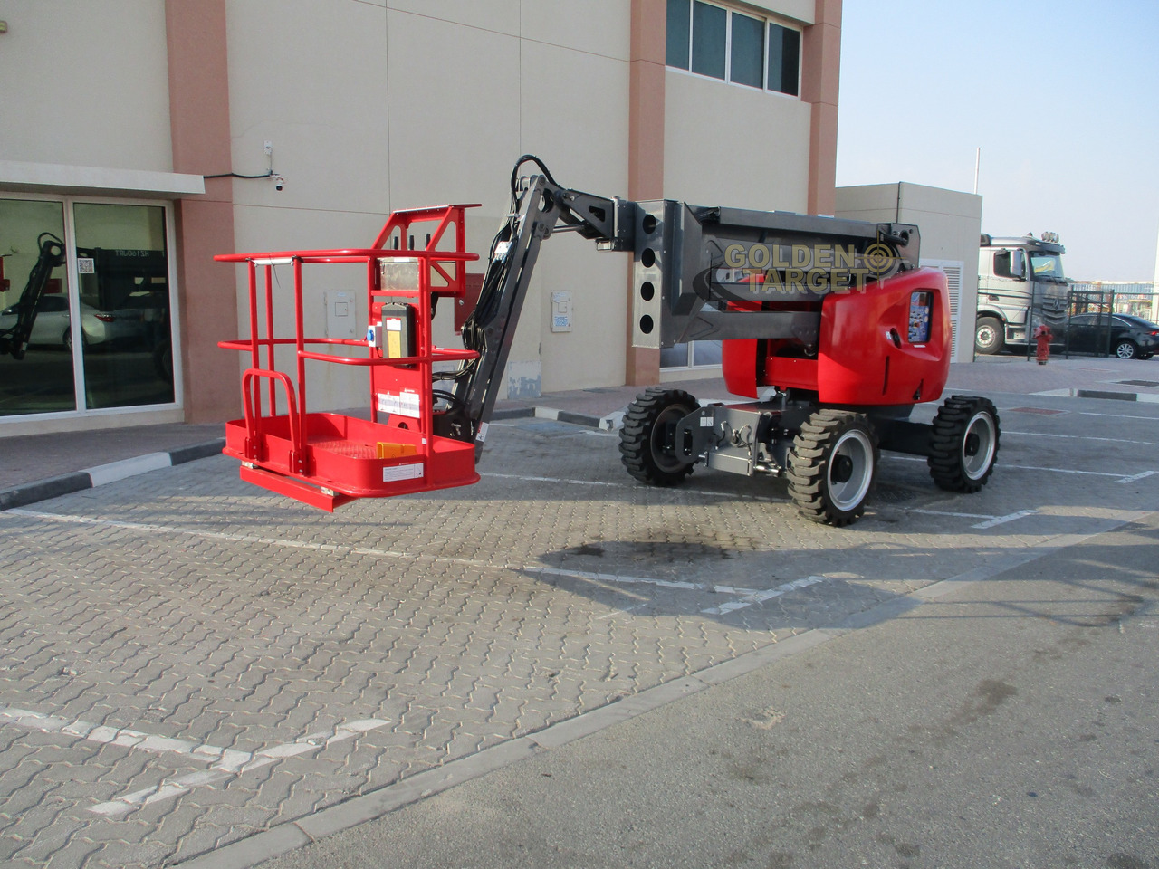 Mantall HZ160JRT Articulated Boom Lift - Articulated boom: picture 2 Mantall HZ160JRT Articulated Boom Lift - Articulated boom: picture 2
